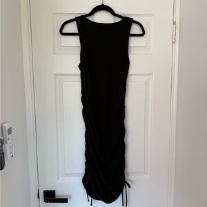 Lulu’s Bodycon Ribbed Little Black Dress